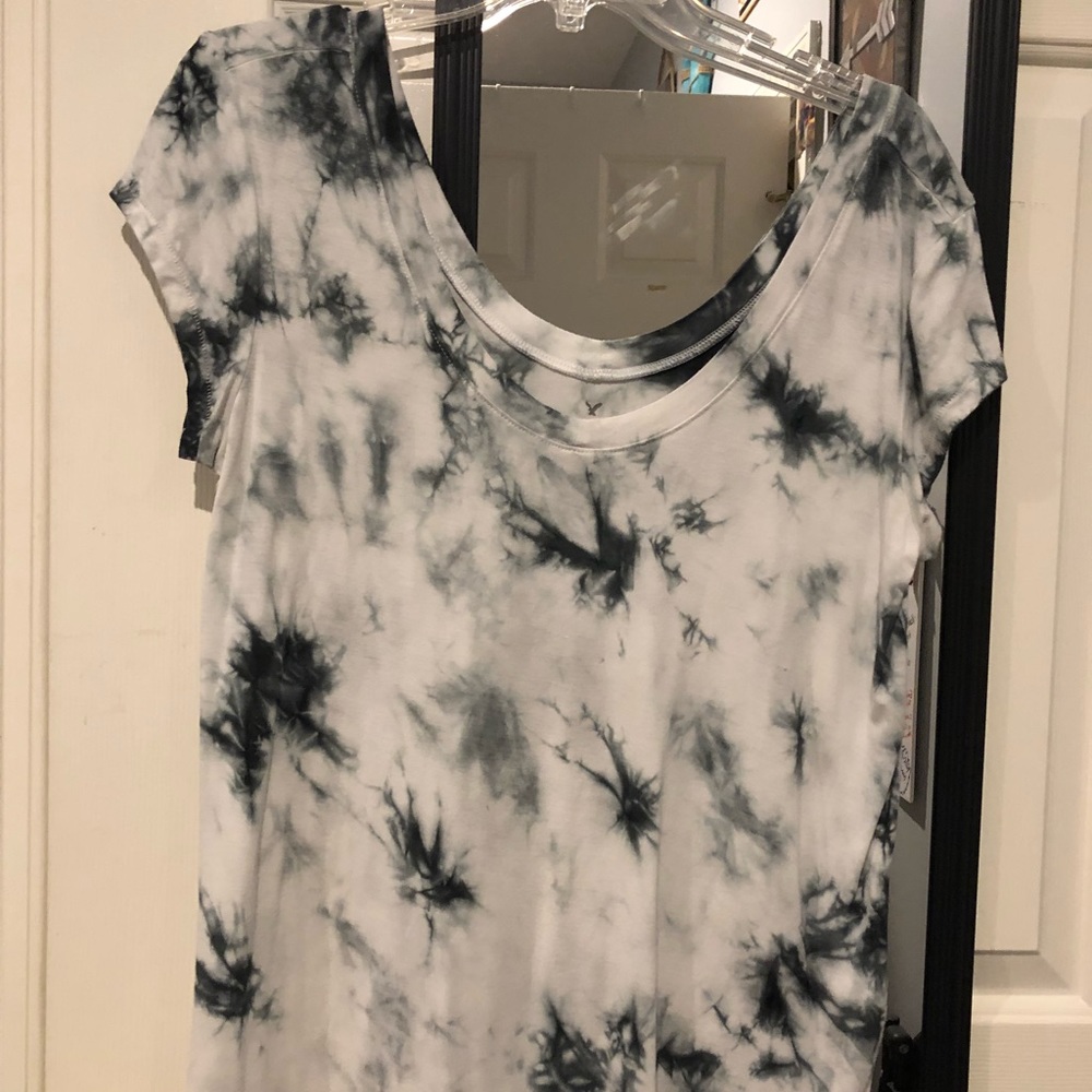 Soft and sexy tie dye shirt